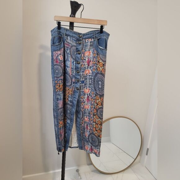 Desigual denim patchwork transformer skirt. Great condition. Size 46 - Picture 1 of 11